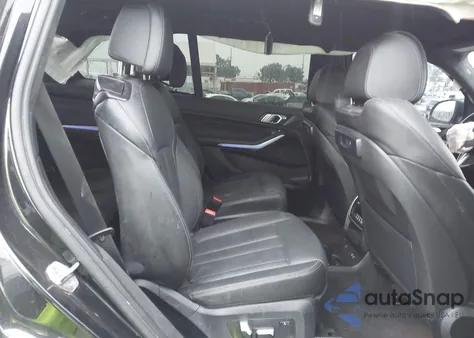 2022 BMW X7 xDrive40I z USA, uszkodzony, nr VIN 5UXCW2C08N9J22397